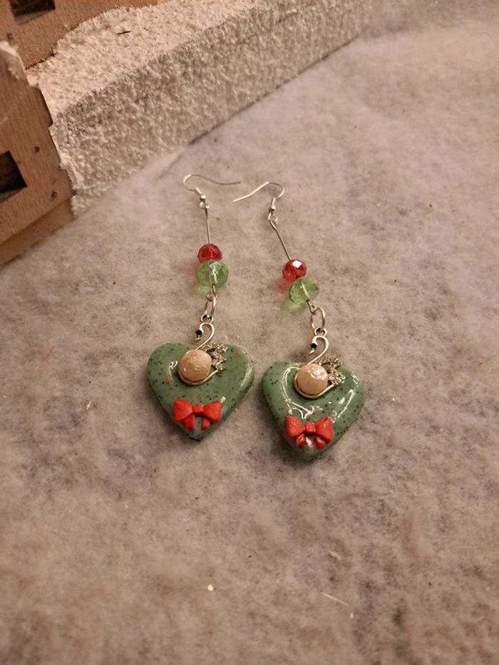 Boucles d'oreilles pendante pâte polymere cœur - photo numéro 3