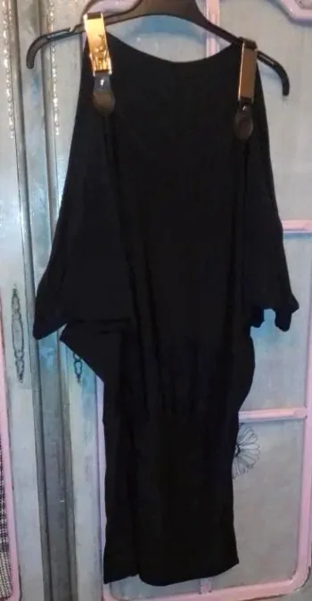 Robe noir manches  chauve souris