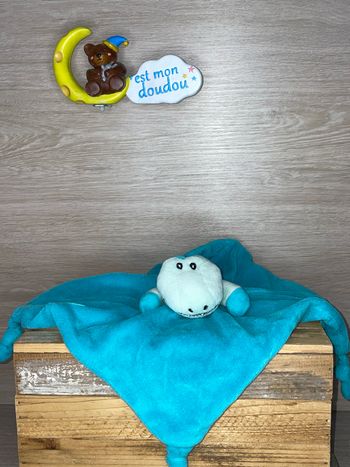 SOL253 doudou dinosaure 🦖 nine united care