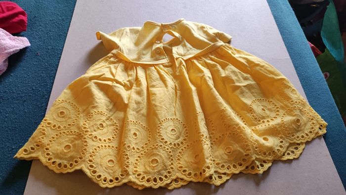 robe jaune 6 mois - photo numéro 2