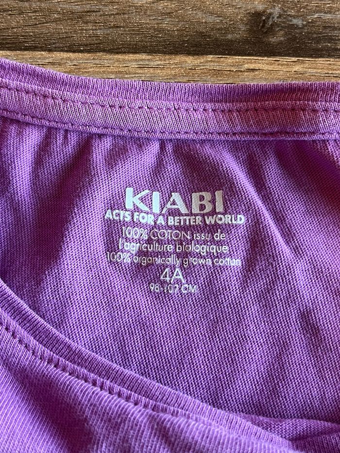 Je vend un tee shirt fille enfant taille 4 ans 98-106cm très bon état - photo numéro 3