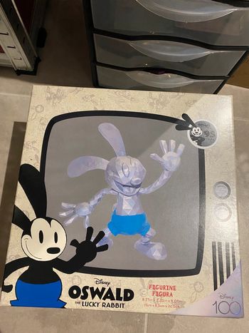 Figurine oswald le lapin chanceux