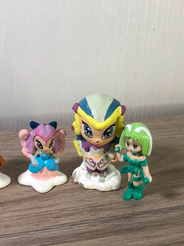 Lot figurines jouet kinder winx club sailor moon - photo numéro 2
