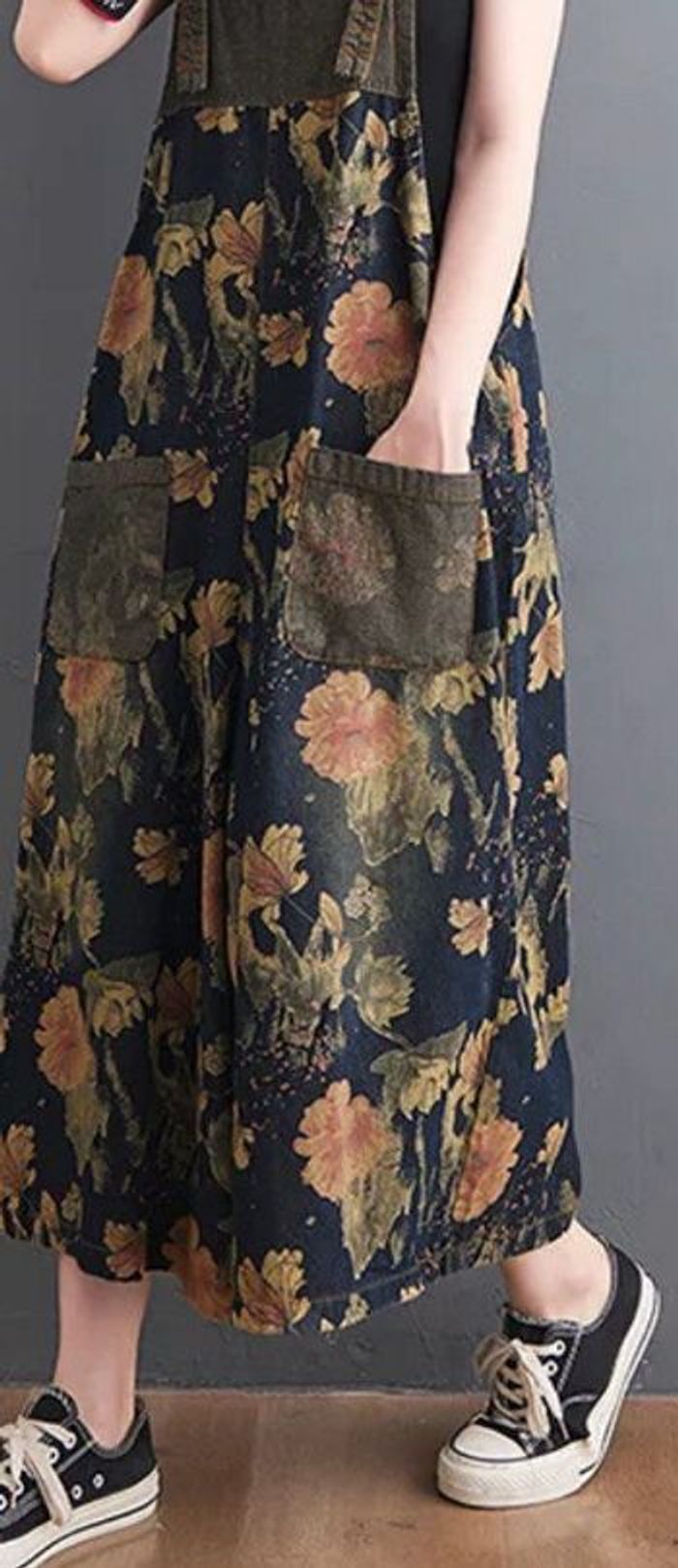 Salopette en jean fleuri / combinaison en denim fleuri - photo numéro 3