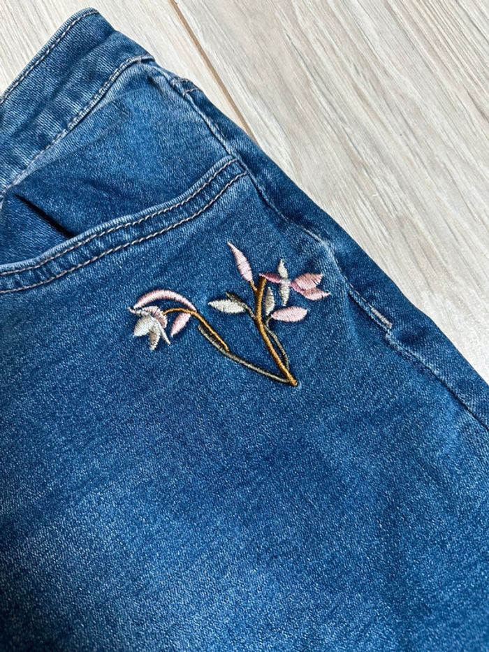 Jean New Look brodé - photo numéro 3