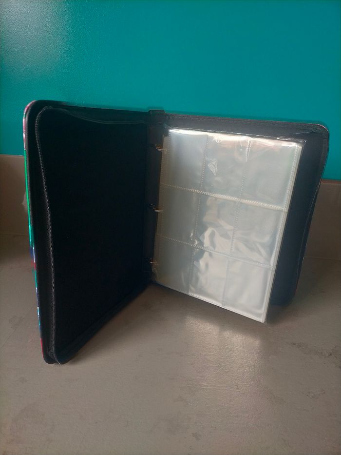 Classeur pour 900 cartes Pokémon - photo numéro 3