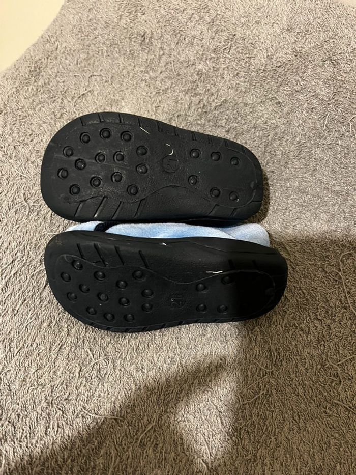 Chausson taille 21 - photo numéro 3