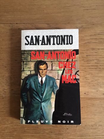 Livre « san Antonio chez les mac »