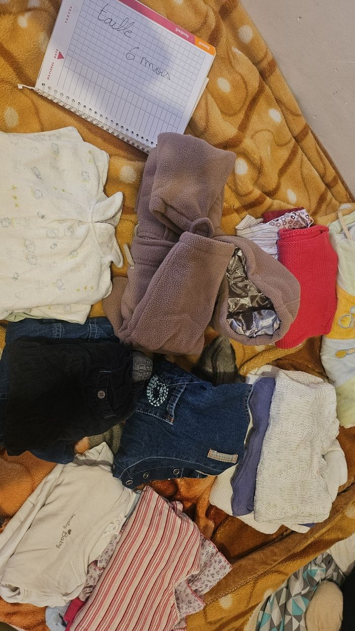 Lot vêtements bebe fille 6 mois - photo numéro 16