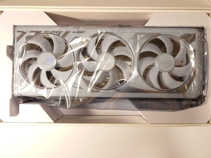 ROG Strix gaming GeForce RTX 4090 - photo numéro 3
