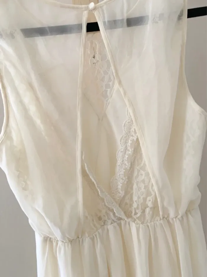 Robe crème élégante avec dentelle – Taille M - photo numéro 4