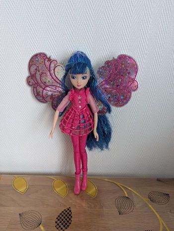 poupée Winx musa magic cosmix fairy