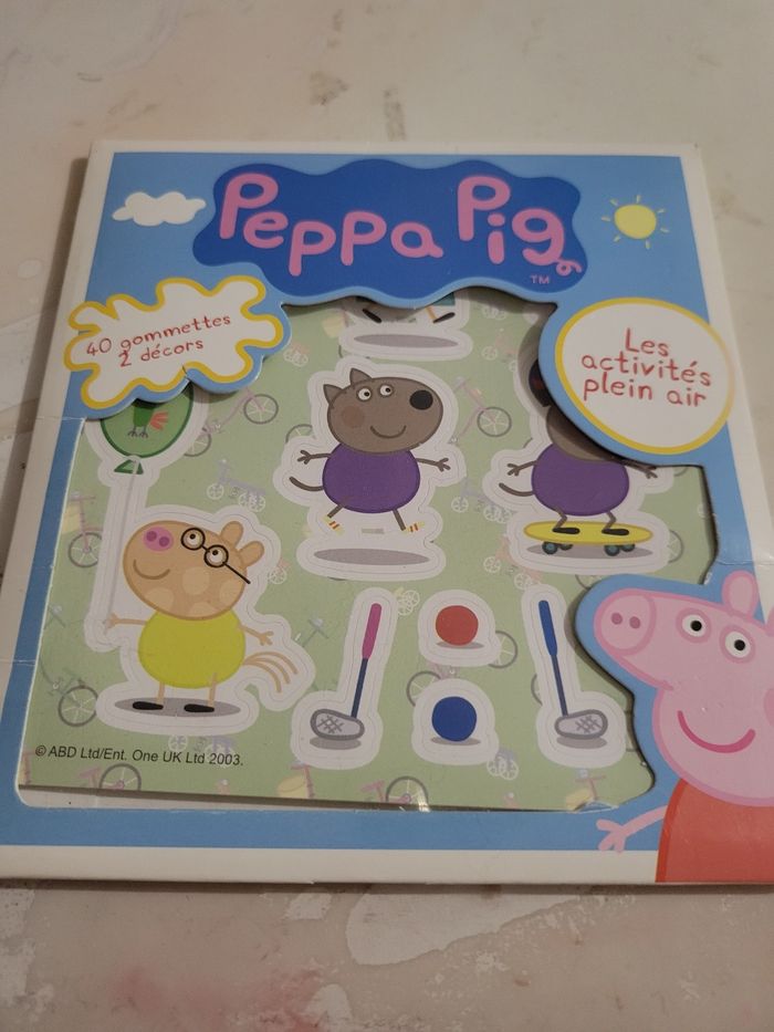 Peppa pig 40 gommettes autocollantes 2 décors