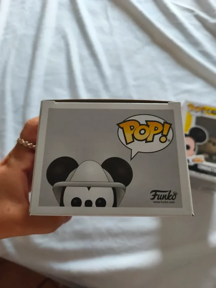 Lot de 2 Funko pop Disney Mickey - photo numéro 3