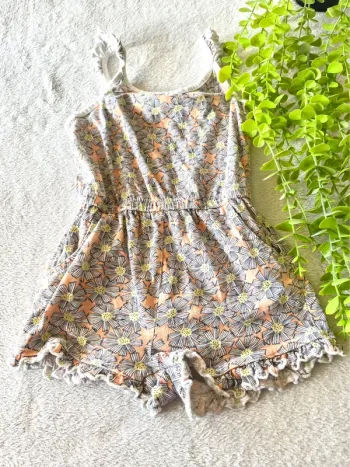 Très belle combi salopette short en petite fille