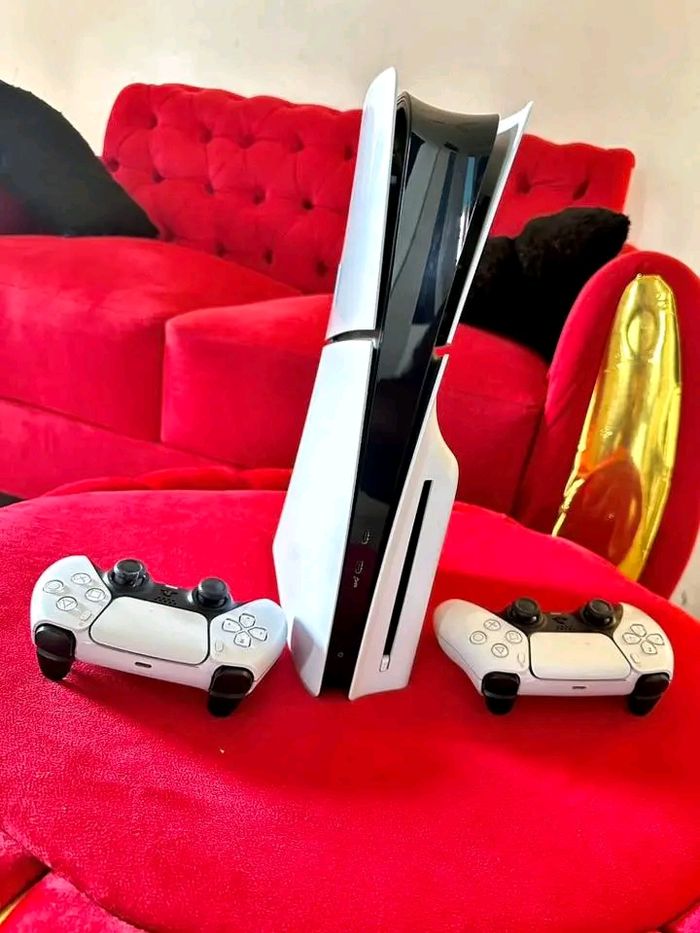 Sony PS 5 pro - photo numéro 2