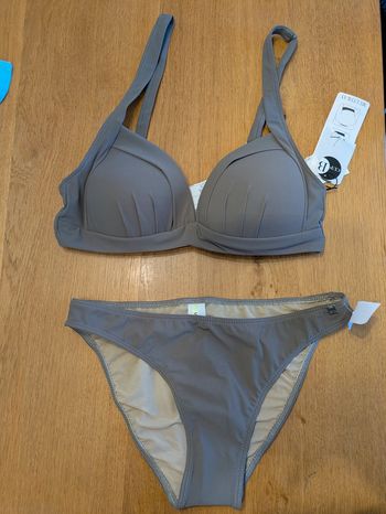 Ensemble de maillot de bain neuf 38