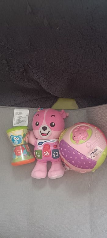 Lot jouets bébés