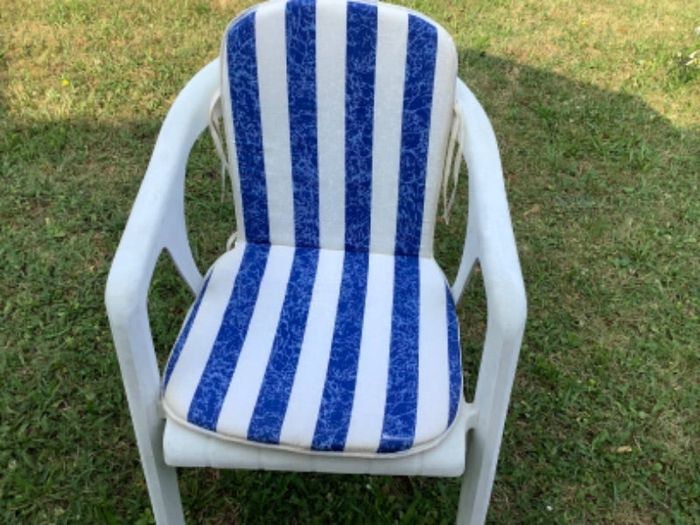 Lots de 4 coussins neufs de jardin