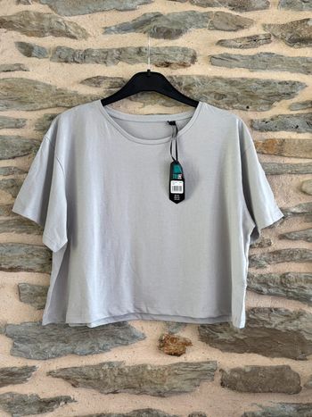 T-shirt CROP, top taille L neuf avec étiquette