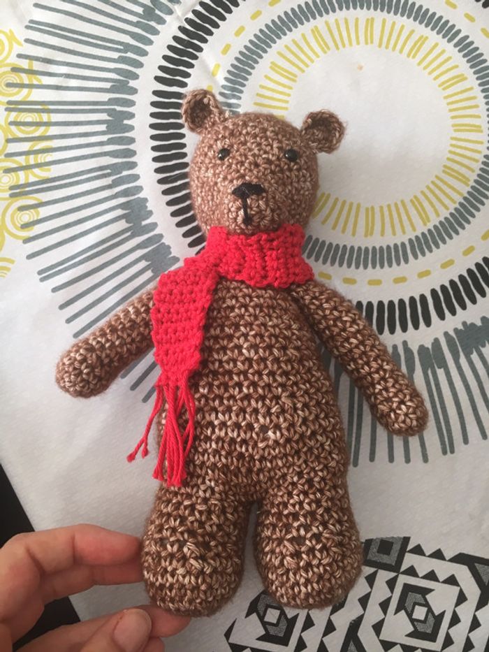 Ours en peluche brodé