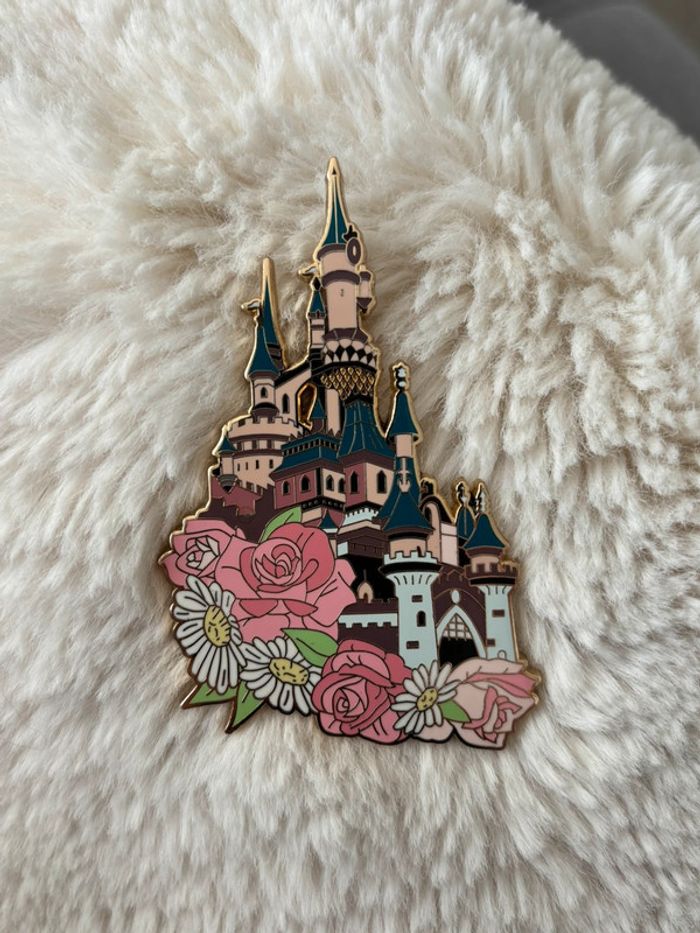 Pins fantasy château - photo numéro 2