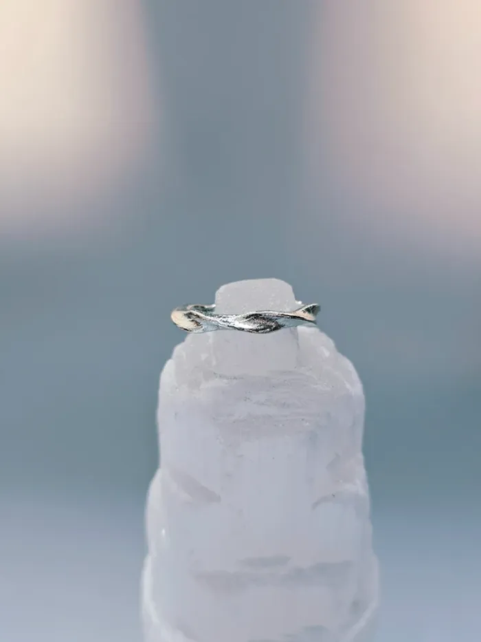 Bague acier inoxydable torsadée minimaliste ajustable