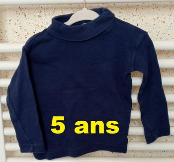 Sous pull bleu marine Taille 5 ans