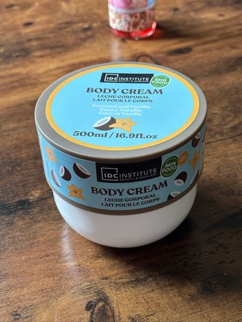 Crème hydratante corps à la vanille et coco