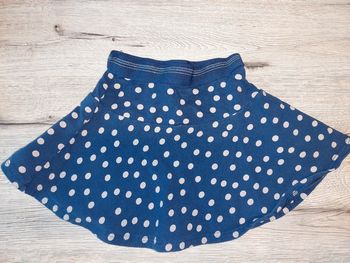 Jupe fille T : 4 ans