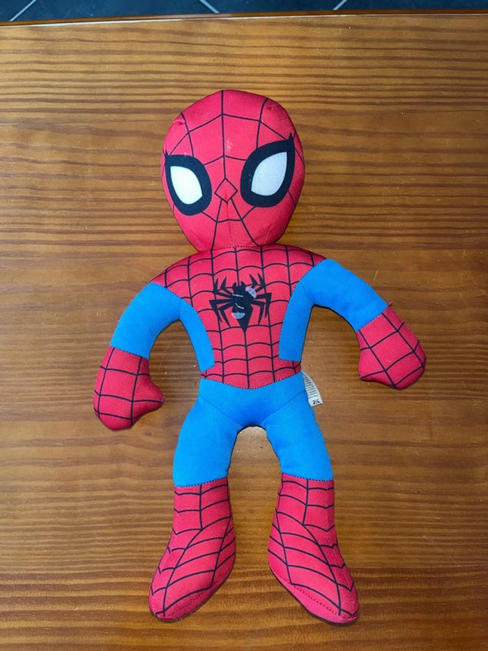 Peluche doudou Spiderman