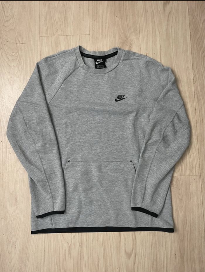 Pull Nike tech - photo numéro 2