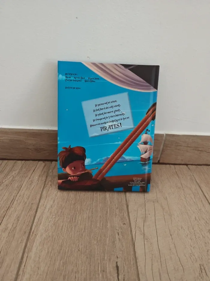 Livre enfant "24 histoires de pirates" - photo numéro 2