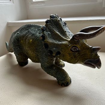 Figurine tricératops