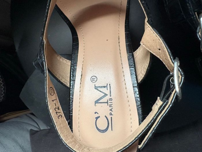 Sandales noires à talon aspect croco - photo numéro 5