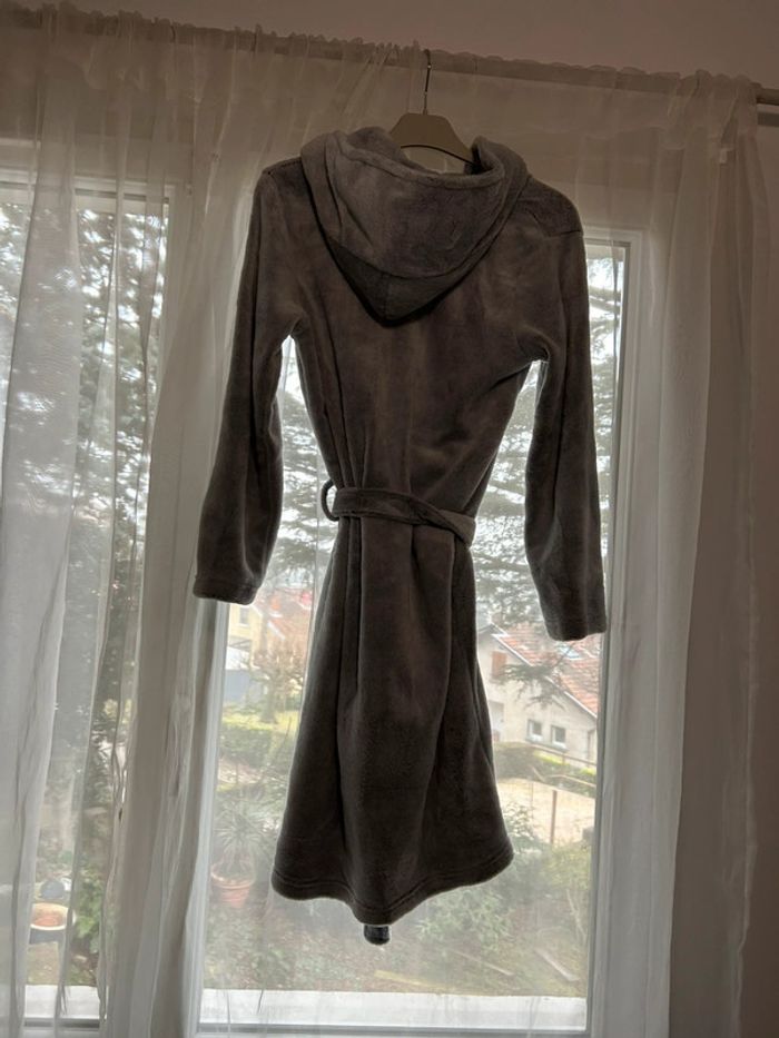 peignoir gris - photo numéro 2