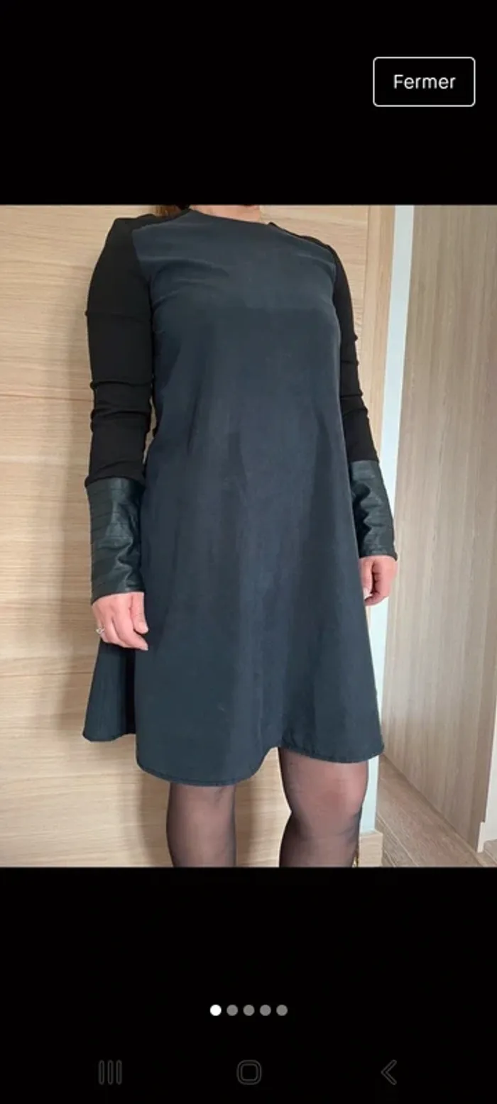 Robe 👗 Karl - photo numéro 2