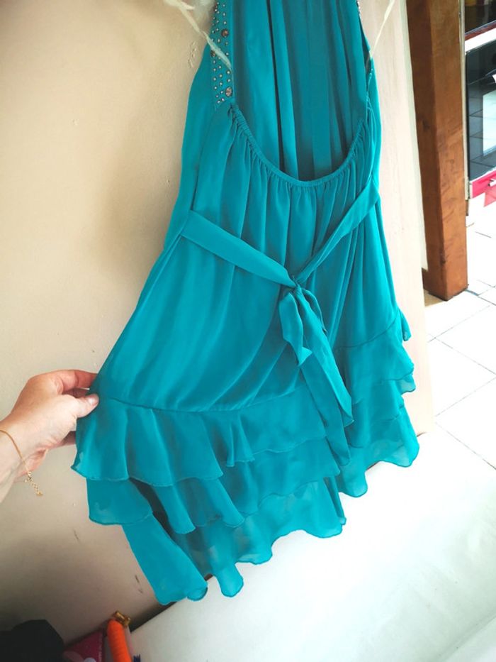 Robe dos nu à volants bleu avec strass - photo numéro 6