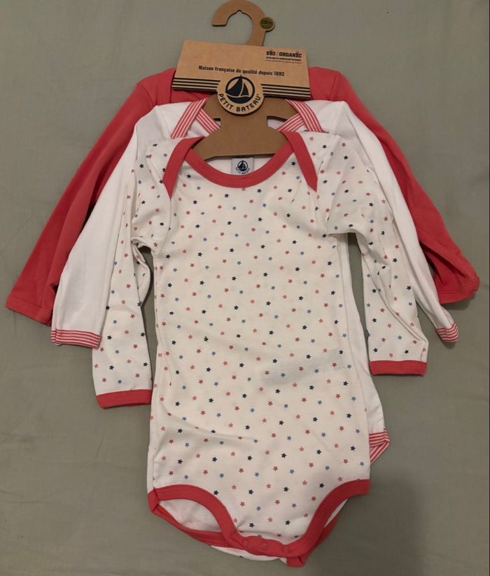 Lot de 3 bodies fille ,petit bateau ,18 mois