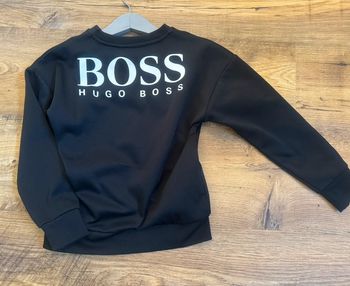 Sweat shirt Hugo Boss 6 ans
