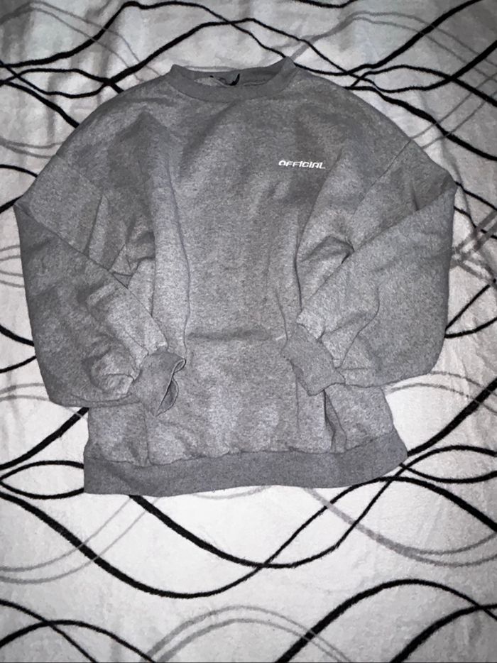 Sweat gris Boohoo