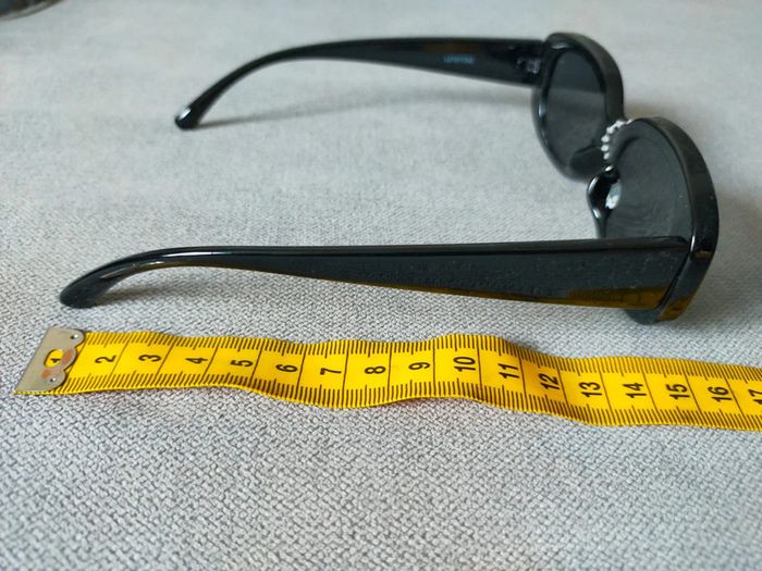 Lunettes de soleil noires - Style rétro - photo numéro 6