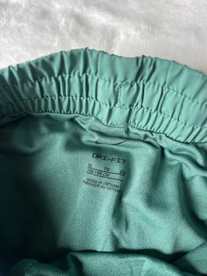 Short  Nike dri fit - photo numéro 4
