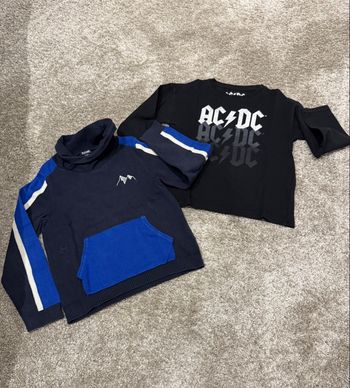 Lot comprenant un tee-shirt a manches longues et un pull