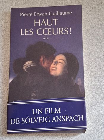 Livre roman " haut les coeurs "