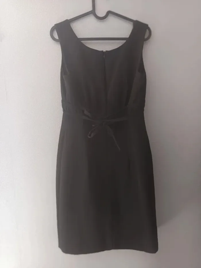 Robe noire - photo numéro 3