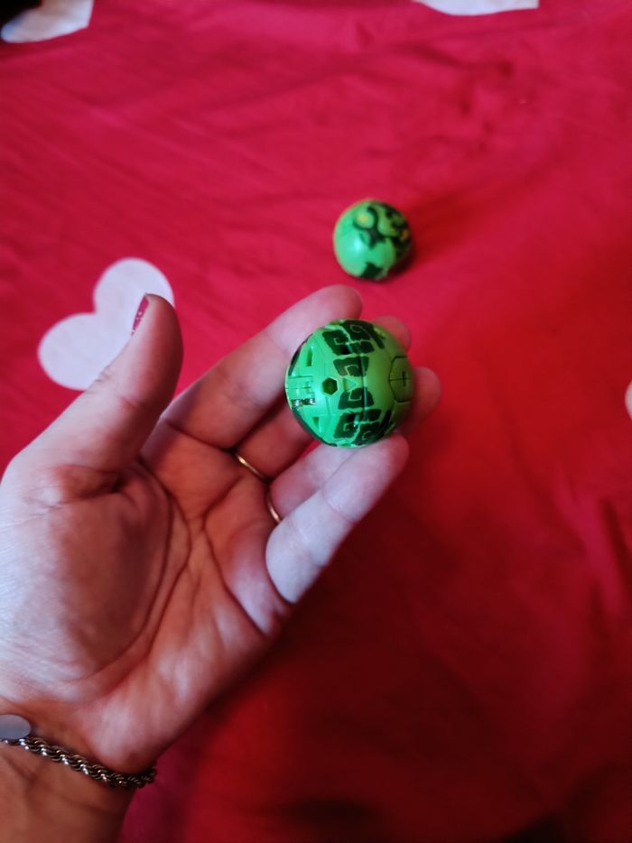 Deux bakugan - photo numéro 7
