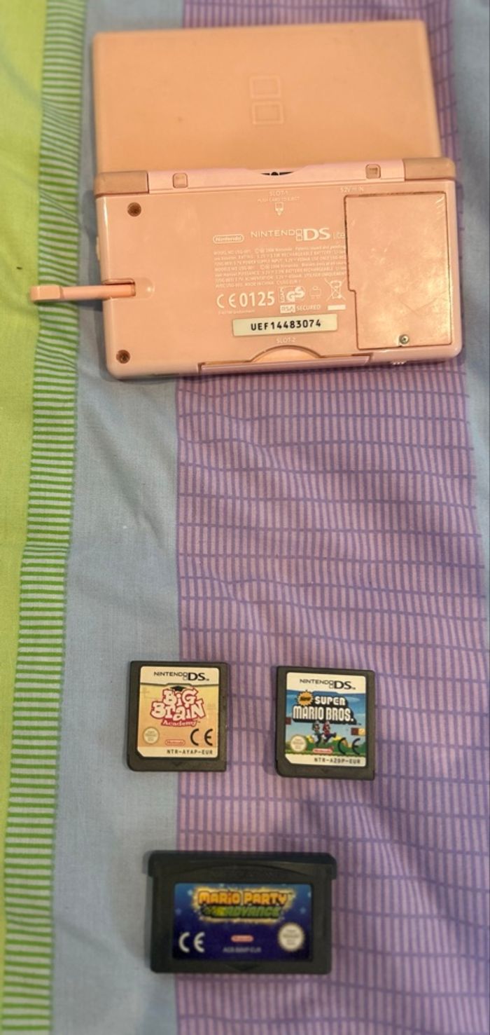 Nintendo DS lite rose avec 6 jeux. - photo numéro 2