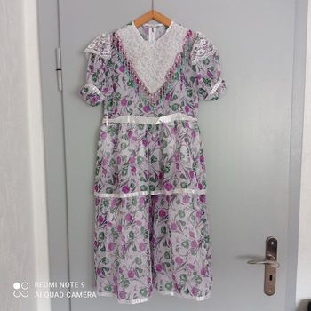 Robe à fleurs violettes t34