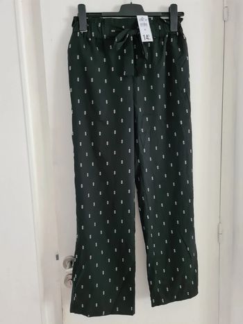 Pantalon léger et fluide neuf